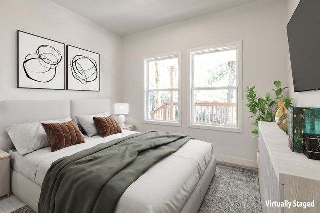 243 Sagers Lane, Hollister, MO 65672