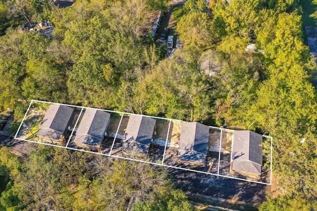 243 Sagers Lane, Hollister, MO 65672