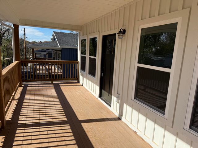 243 Sagers Lane, Hollister, MO 65672