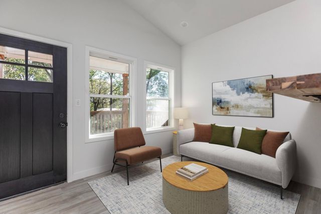 243 Sagers Lane, Hollister, MO 65672