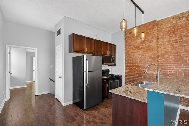 6416 Brockschmidt Place, St Louis, MO 63139