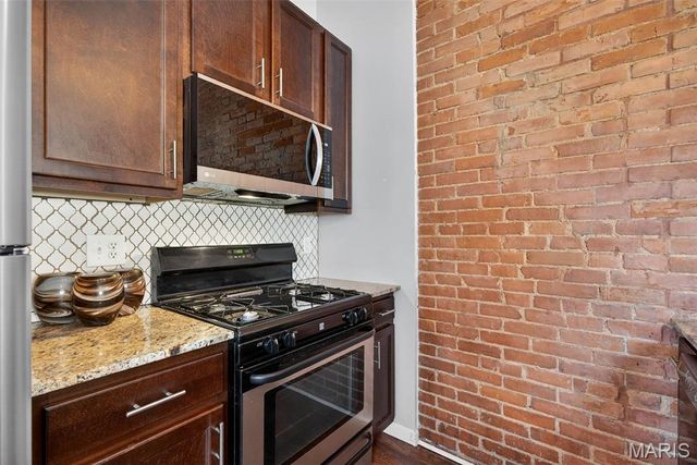 6416 Brockschmidt Place, St Louis, MO 63139