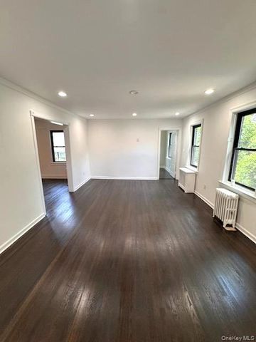 26 W Devonia Avenue 1, Fleetwood, NY 10552