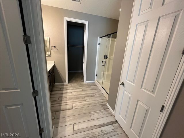 6016 Bugsy Street, North Las Vegas, NV 89081