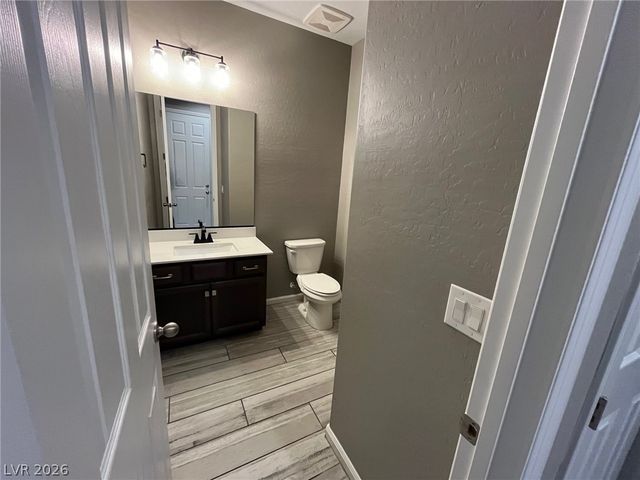 6016 Bugsy Street, North Las Vegas, NV 89081