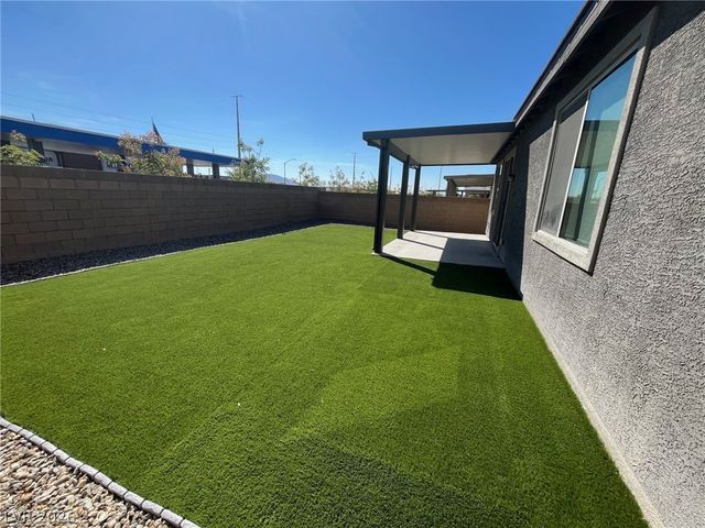 6016 Bugsy Street, North Las Vegas, NV 89081