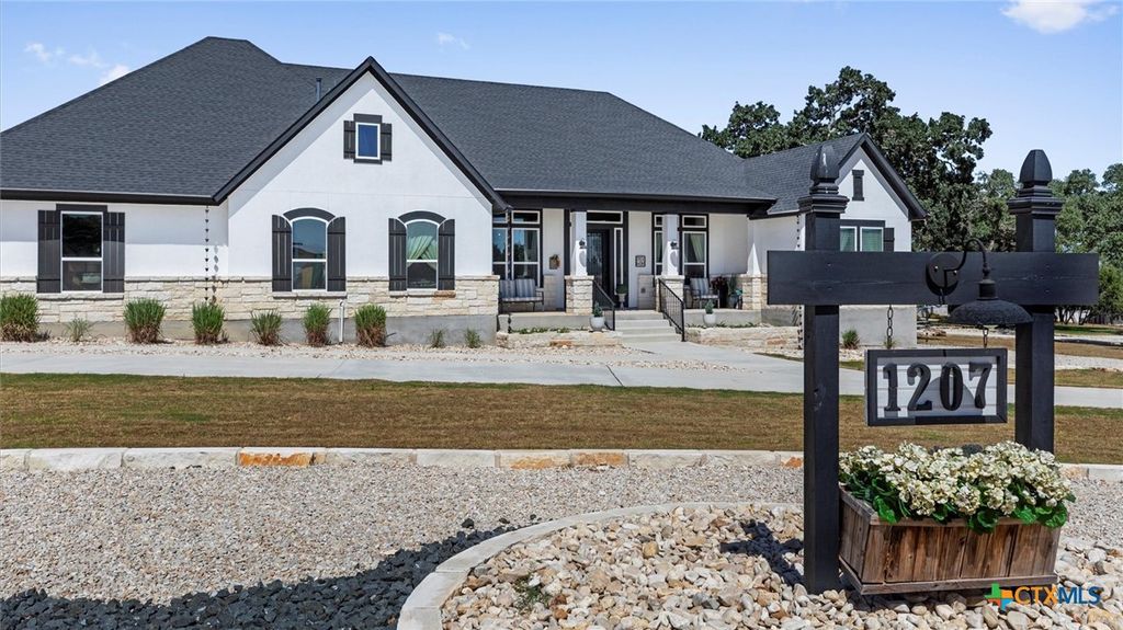 1207 Game Trail, New Braunfels, TX 78132