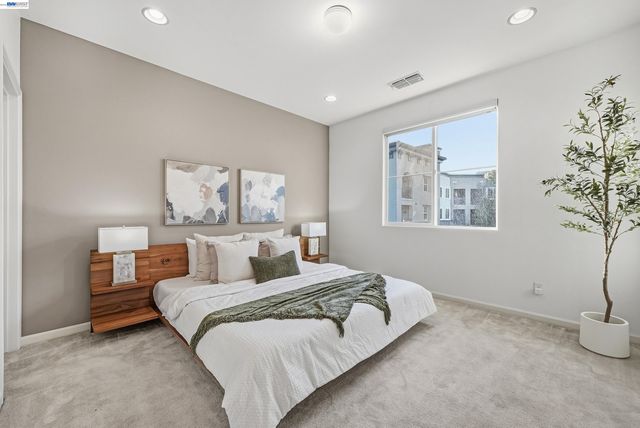 1226 Creekside Way, Milpitas, CA 95035