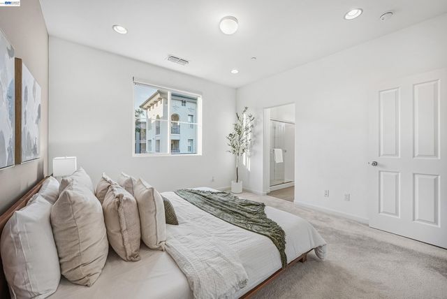 1226 Creekside Way, Milpitas, CA 95035