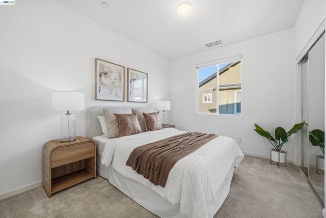 1226 Creekside Way, Milpitas, CA 95035