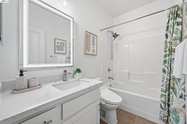 1226 Creekside Way, Milpitas, CA 95035