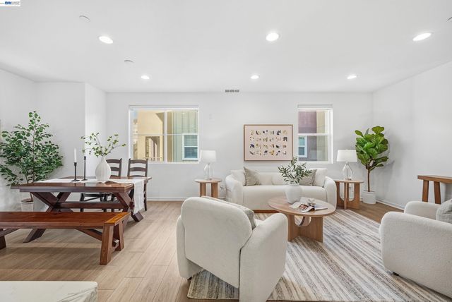 1226 Creekside Way, Milpitas, CA 95035