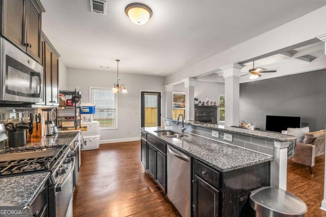 400 Autumn Bluff Drive, Lawrenceville, GA 30044