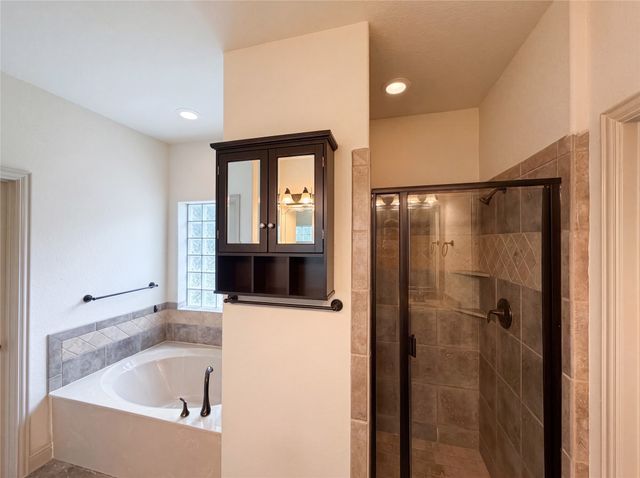 121 Rey Del Mar Circle, Weatherford, TX 76085
