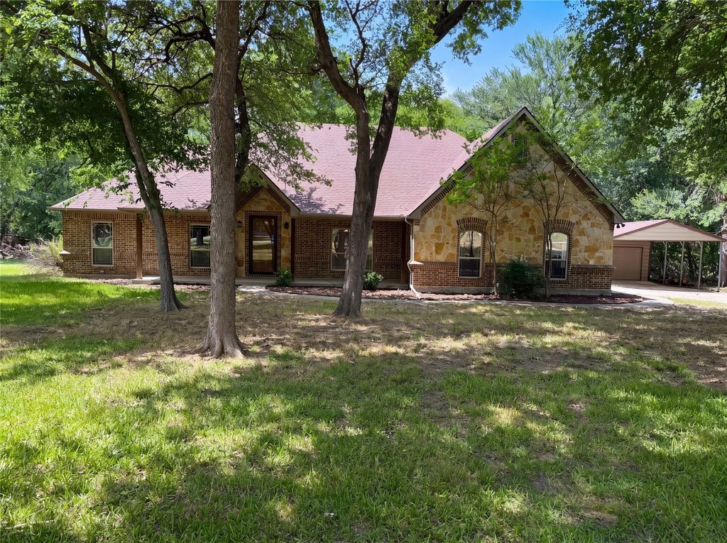 121 Rey Del Mar Circle, Weatherford, TX 76085