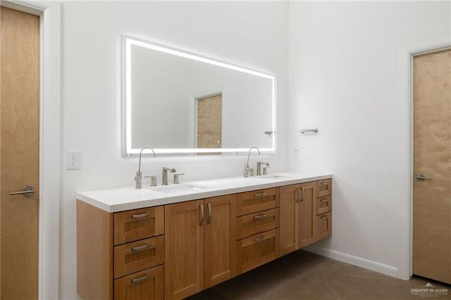 1912 Silverton Circle, Edinburg, TX 78542