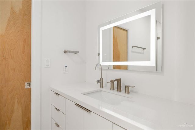 1912 Silverton Circle, Edinburg, TX 78542