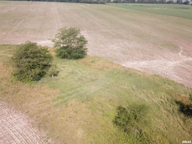 000 N Stanford Road, Flora, IL 62899