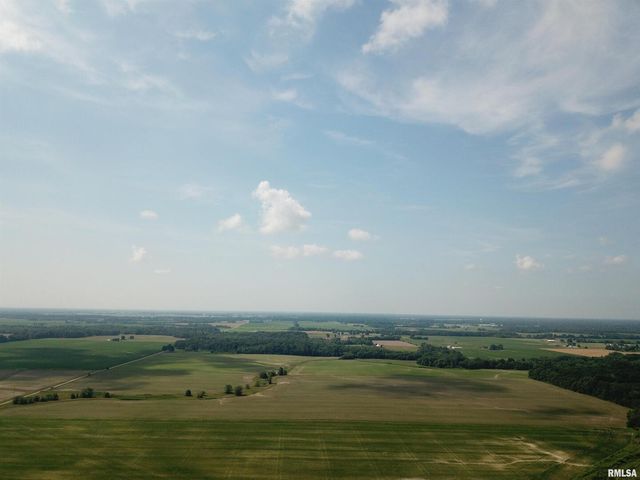 000 N Stanford Road, Flora, IL 62899