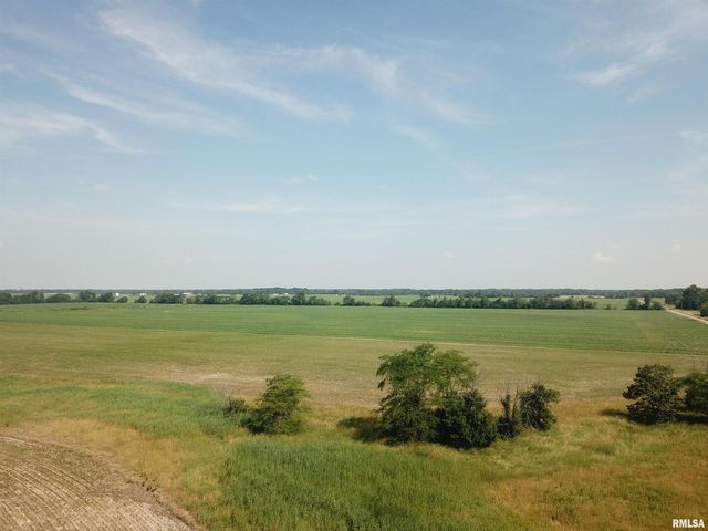 000 N Stanford Road, Flora, IL 62899