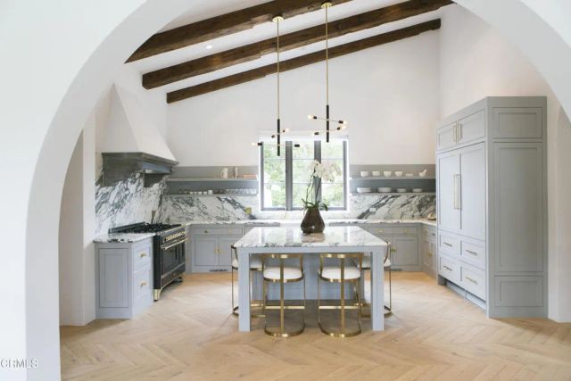 620 Stonehouse Lane, Montecito, CA 93108