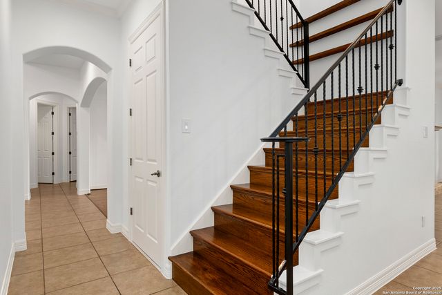6 Champions Way, San Antonio, TX 78258