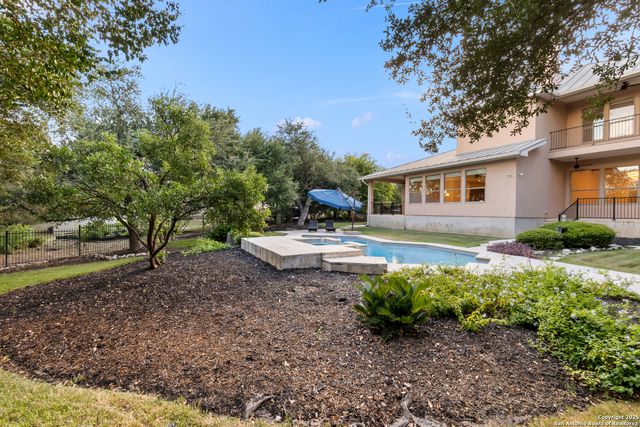 6 Champions Way, San Antonio, TX 78258