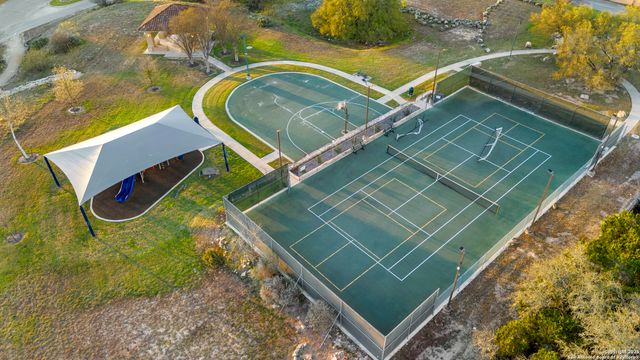 6 Champions Way, San Antonio, TX 78258