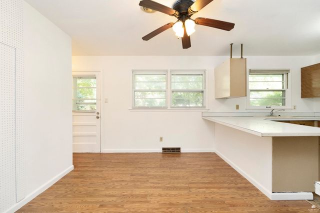 1733 Vaughn Drive, Manhattan, KS 66502