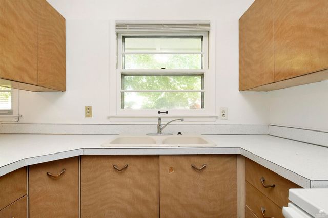 1733 Vaughn Drive, Manhattan, KS 66502