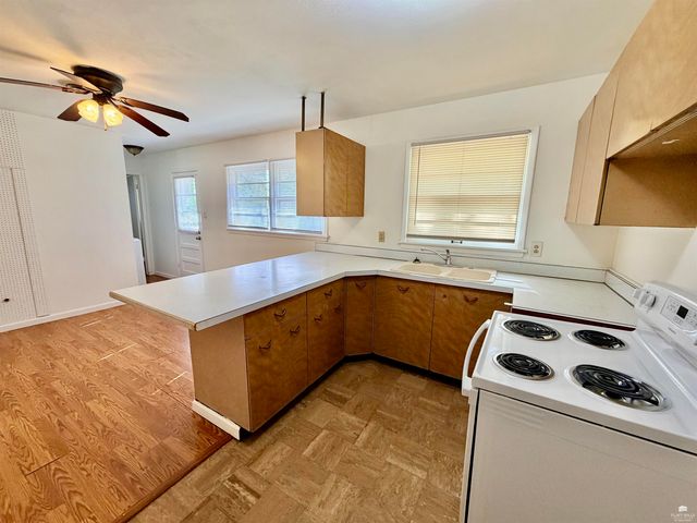 1733 Vaughn Drive, Manhattan, KS 66502