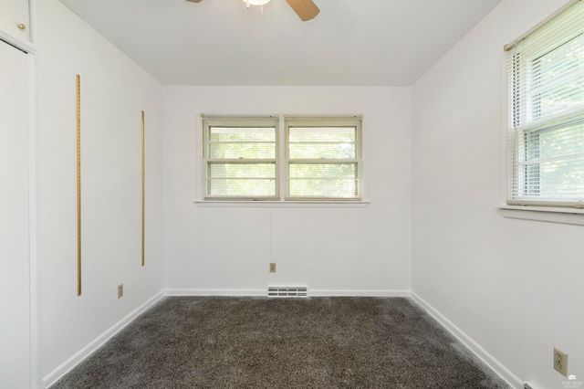 1733 Vaughn Drive, Manhattan, KS 66502