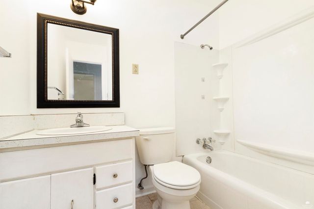 1733 Vaughn Drive, Manhattan, KS 66502