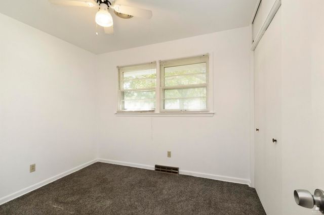 1733 Vaughn Drive, Manhattan, KS 66502