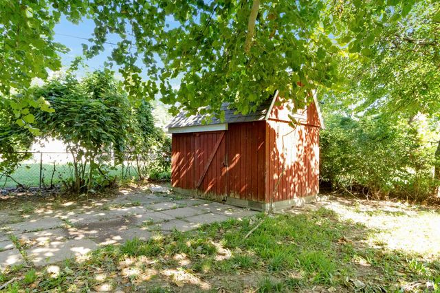 1733 Vaughn Drive, Manhattan, KS 66502