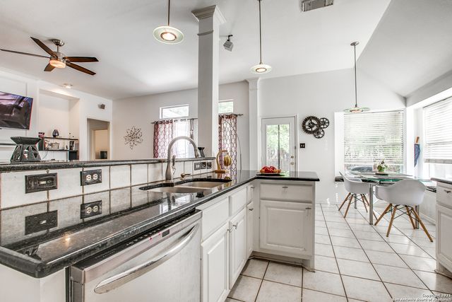 9227 BRAE MOSS, San Antonio, TX 78249