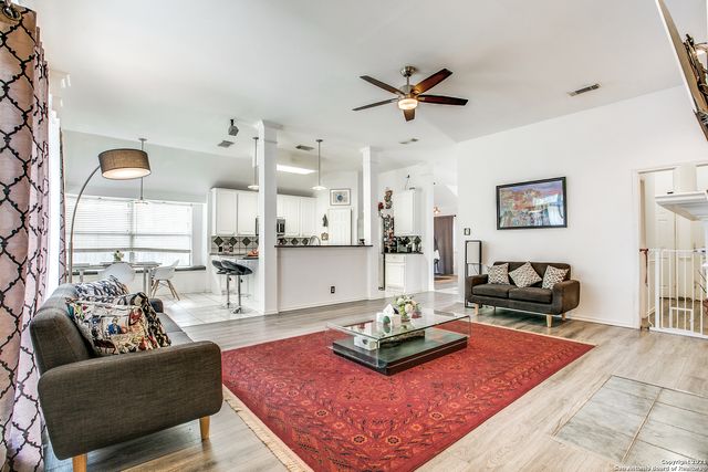 9227 BRAE MOSS, San Antonio, TX 78249