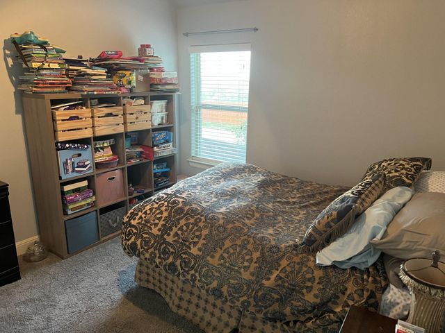 404 Peakside CIR, Dripping Springs, TX 78620