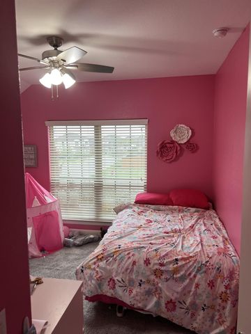 404 Peakside CIR, Dripping Springs, TX 78620