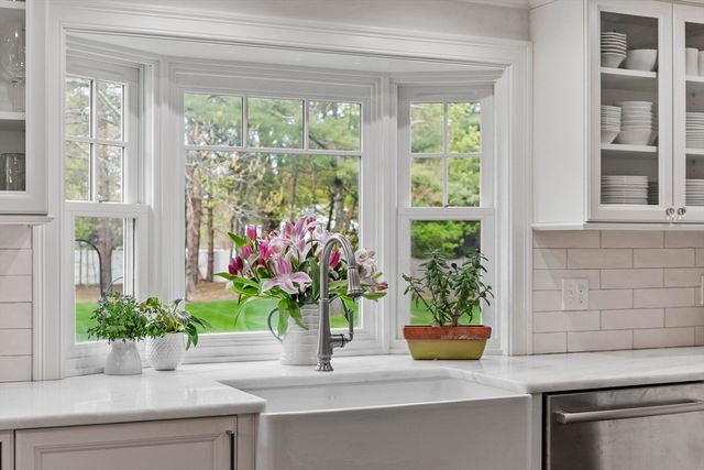 244 Powder Mill Rd, Concord, MA 01742