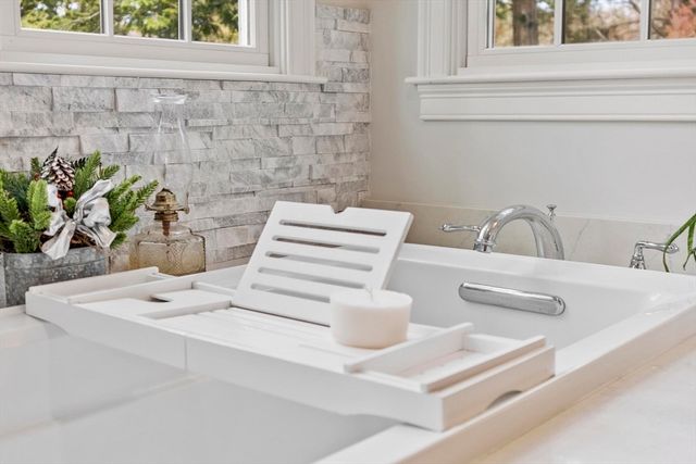 244 Powder Mill Rd, Concord, MA 01742