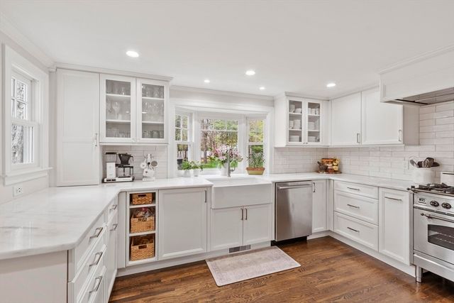 244 Powder Mill Rd, Concord, MA 01742