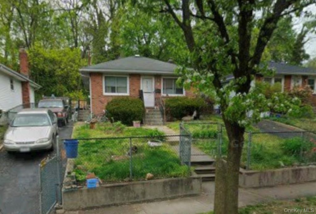 117 Harbor Road, Port Washington, NY 11050 — exterior