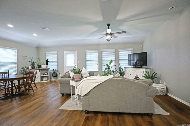 447 AGAVE FLATS DR, New Braunfels, TX 78130