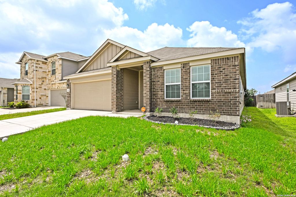 447 AGAVE FLATS DR, New Braunfels, TX 78130