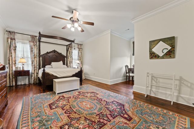 5376 Live Oak Dr, St Francisville, LA 70775