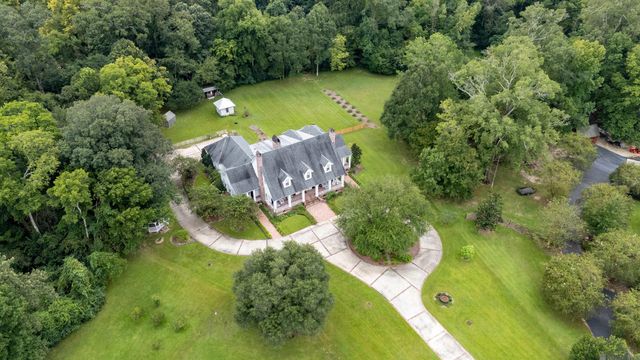 5376 Live Oak Dr, St Francisville, LA 70775