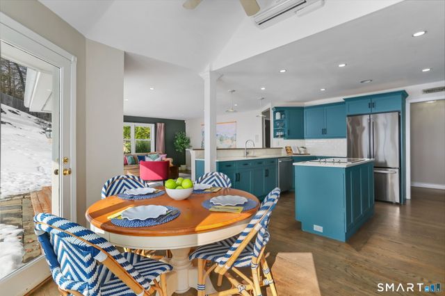 8 Iris Lane, Westport, CT 06880