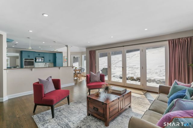 8 Iris Lane, Westport, CT 06880