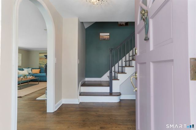 8 Iris Lane, Westport, CT 06880